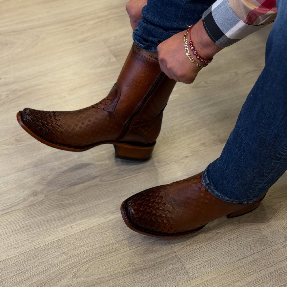 Whiskey Stride | Rivet Cristined Boots