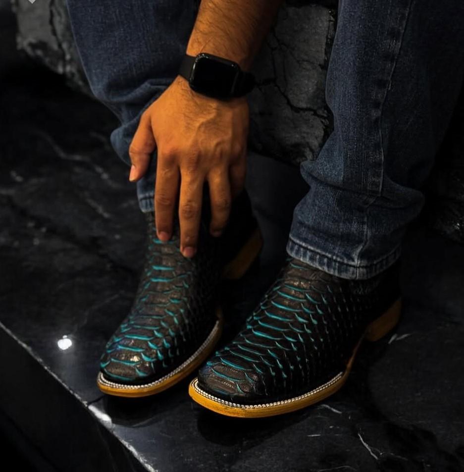 Blue Matte Crocodile Boots(⏰Limited stock available – no restock once sold out!)