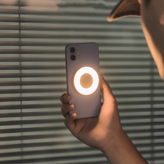 InstaGlow™ Magnetic Fill Light