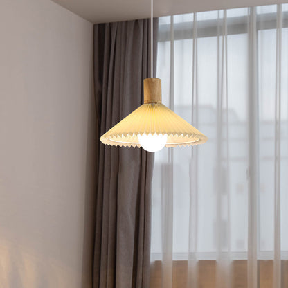 Borevia – Oak Pastoral Fabric Chandelier