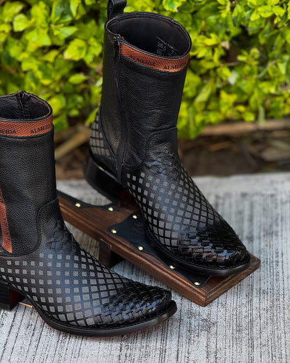 Whiskey Stride | Rivet Cristined Boots