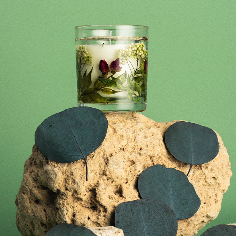 Éclat Botanique – Bougie en Cire de Soja aux Fleurs Séchées