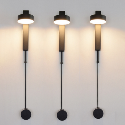 Emelie - Goldene Wandleuchte mit Dimmschalter