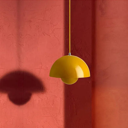 Eydis – Bauhaus Pendant Light Flowerpot