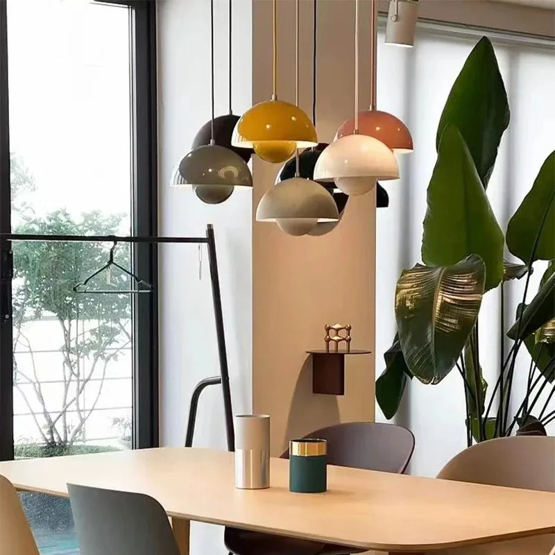 Eydis – Bauhaus Pendant Light Flowerpot