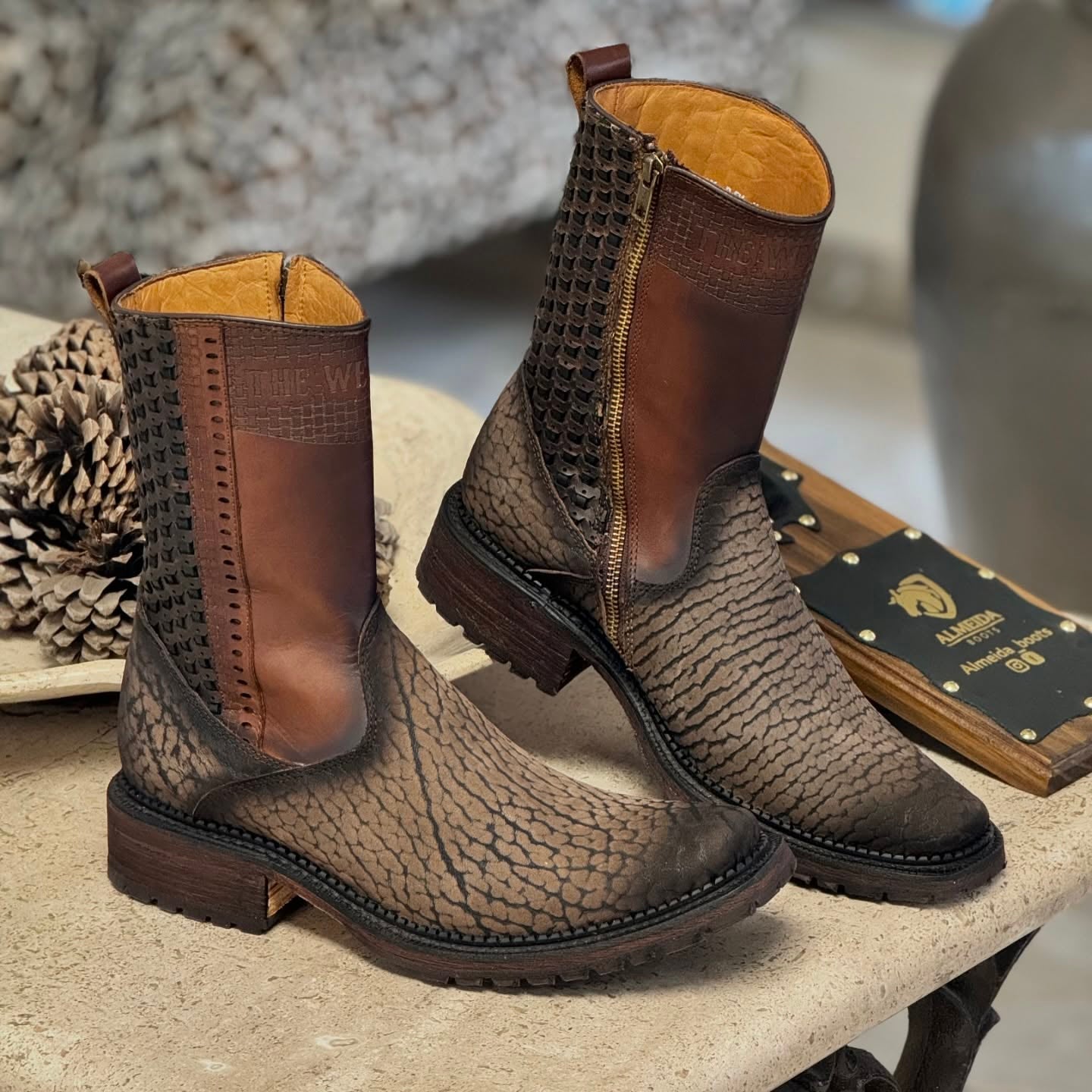 Original Bow Neck Leather Closed Boots