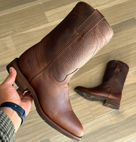 Montaña Classic Round-Toe Boots